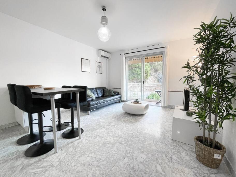 Cosy Deux Pieces Apartment Menton Bagian luar foto